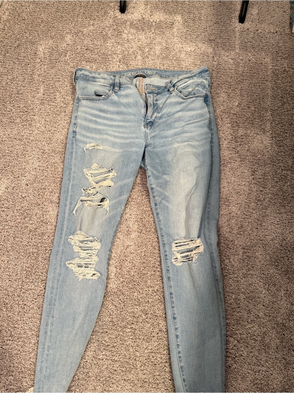 American Eagle Outfitters Light Blue Distressed Skinny Jeans